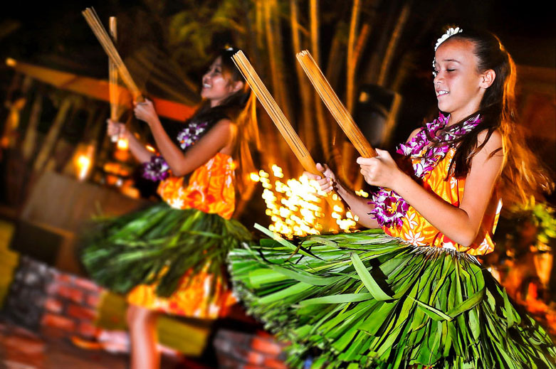 Celebrate your Hawaiian Wedding with a Luau