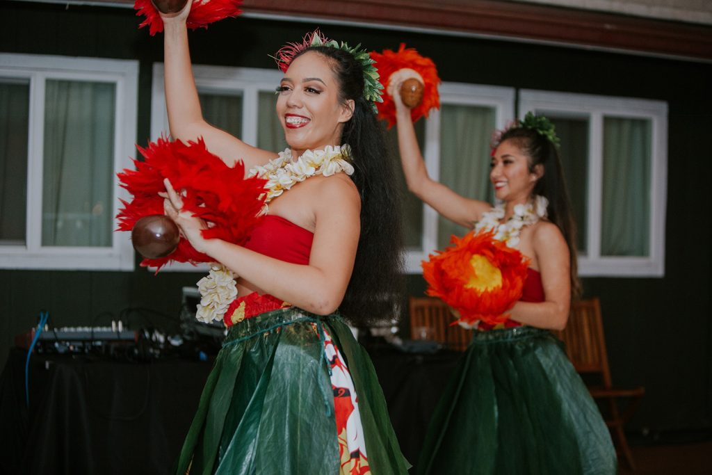 Hula Dancers