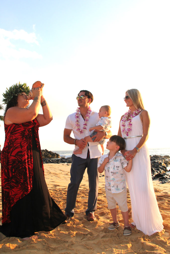 Hawaiian Beach Weddings