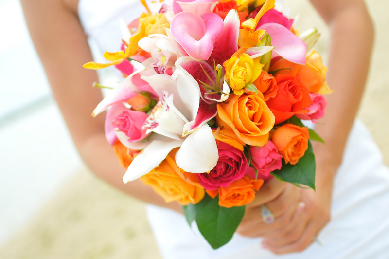 Hawaii’s wedding bouquets and leis