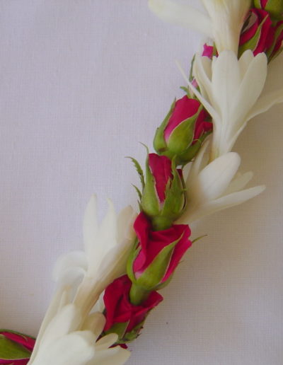 Tuberose Or Pikake Lei With Red Yellow Or Pink Roses